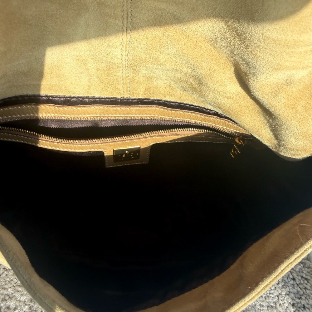 Fendi Baguette - Picture 9 of 13